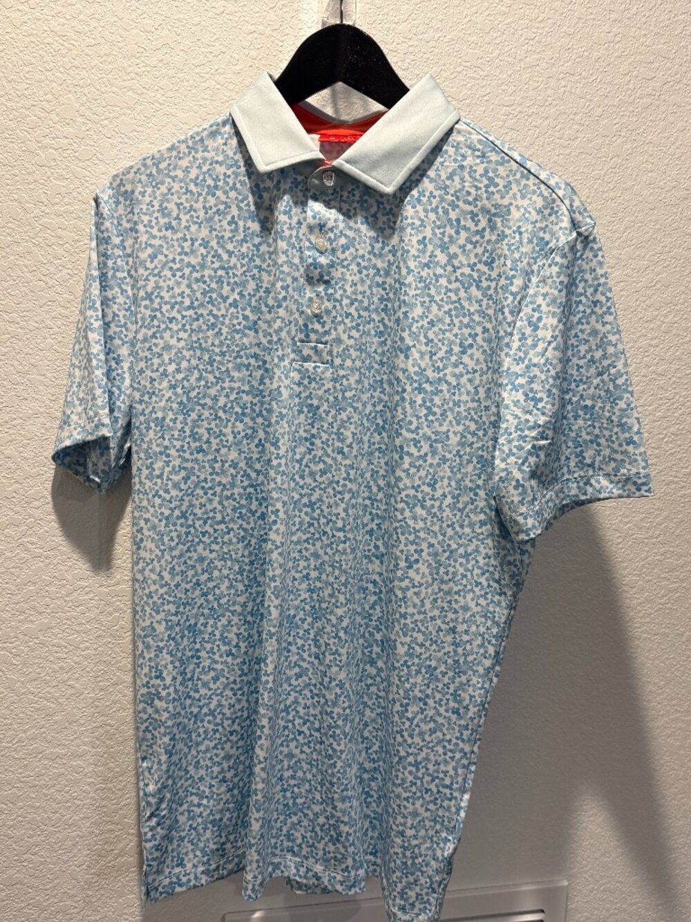 Redvanly Golf Polo Mens Medium (NWOT)